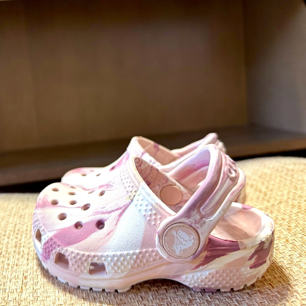 Baby girl Blush & Rose Tiedye crocs!